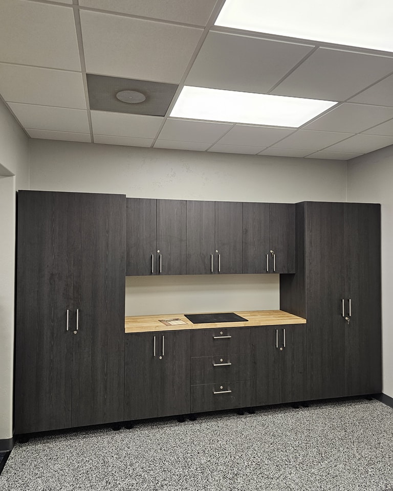 Cabinet set carbon frost A variety of shingle colors.